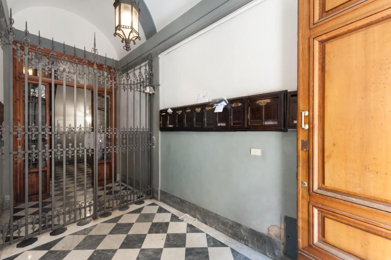 Ferienwohnung Lovenest With Terrace Duomo View Florenz Exterior foto